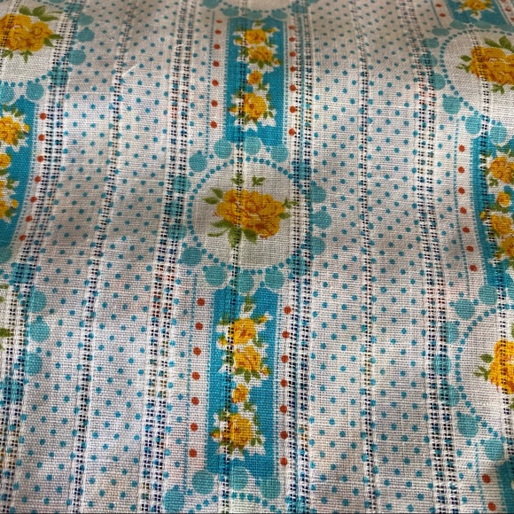 Doggy Bundle. FunFeeder, Bow-tie, and Bandanas - Picture 10 of 16